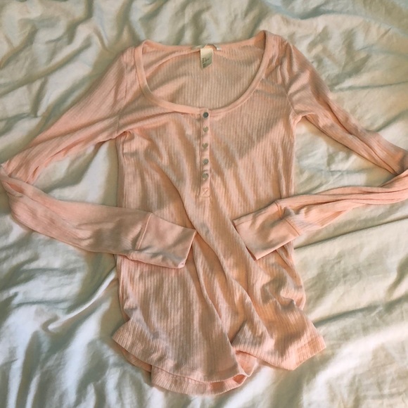 Tops - Light pink long sleeve top size small